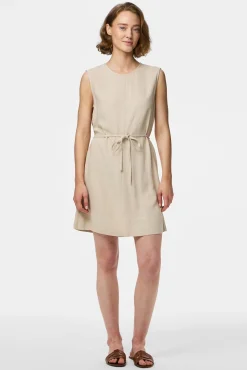 Vestido curto de linho sem mangas