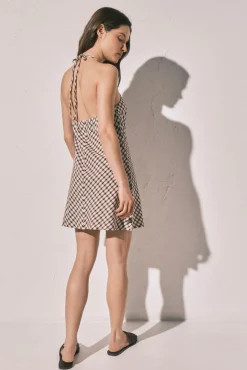 Vestido curto estampado vichy marrom