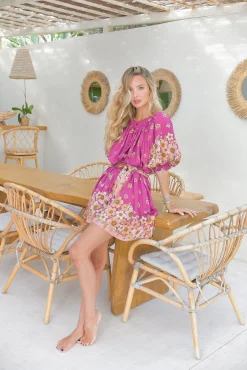 Vestido curto fluido