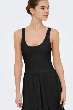 Vestido curto liso
