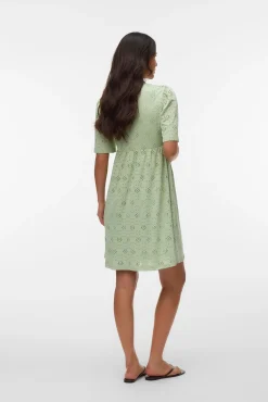 Vestido curto Maternity e amamentação