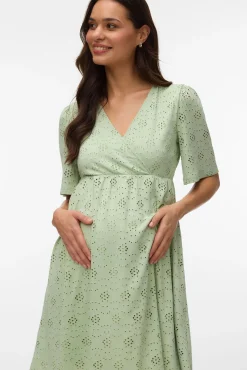 Vestido curto Maternity e amamentação