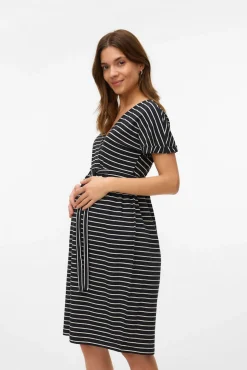 Vestido curto maternity e amamentação