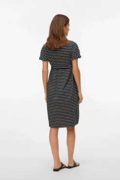 Vestido curto maternity e amamentação