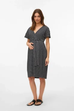 Vestido curto maternity e amamentação
