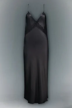 Vestido de renda preta