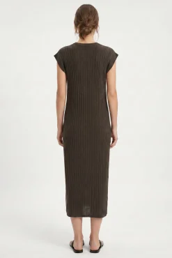 Vestido midi de manga curta