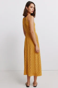 Vestido midi halter bordado