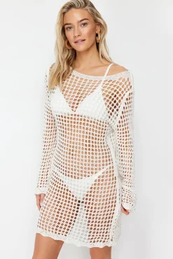 Vestido mini gola barco