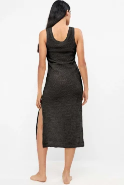 Vestido reto midi em crochet